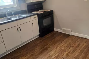 23582 Beierman Ave, Warren, MI 48091 - Photo 8
