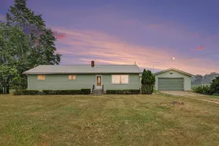 524 Hubbell Rd, Orleans, MI 48865 - Photo 2