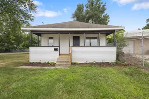 7 Ave B, Battle Creek, MI 49037 - Photo 1
