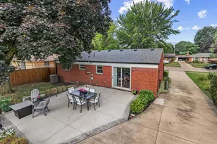 14928 Country Club Dr, Livonia, MI 48154 - Photo 34