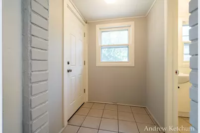 2402 Lamar Avenue SW, Wyoming, MI 49519 - Photo 30