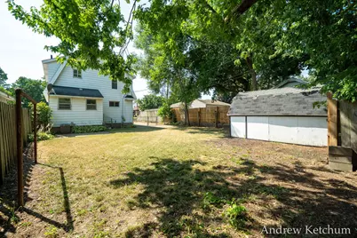 2402 Lamar Avenue SW, Wyoming, MI 49519 - Photo 48