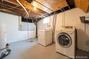 2402 Lamar Ave SW, Wyoming, MI 49519 - Photo 40