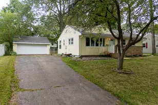 3721 Devonshire Ave, Kalamazoo, MI 49006 - Photo 2