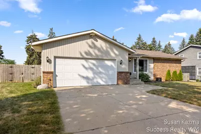 4437 Forest Park Drive SW, Wyoming, MI 49519 - Photo 30