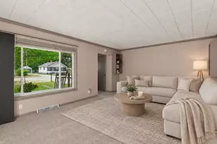 580 West St, Muskegon, MI 49442 - Photo 4