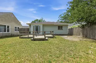 580 West St, Muskegon, MI 49442 - Photo 32
