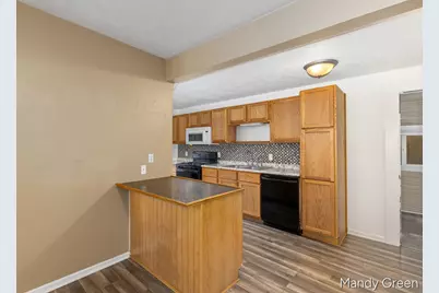212 S Smith Street, Greenville, MI 48838 - Photo 12