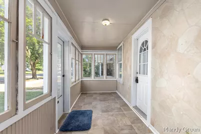 212 S Smith Street, Greenville, MI 48838 - Photo 6
