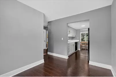 2437 Hampton Court SE, Grand Rapids, MI 49546 - Photo 10