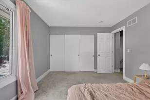 2437 Hampton Ct SE, Grand Rapids, MI 49546 - Photo 18