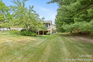 2220 Meadowglen Dr NE, Grand Rapids, MI 49505 - Photo 28