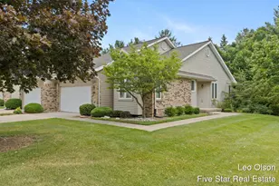 2220 Meadowglen Dr NE, Grand Rapids, MI 49505 - Photo 1