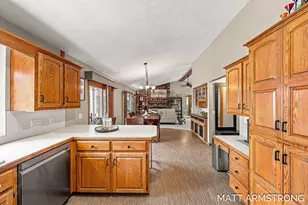 7070 Rolling Hills Dr, Hudsonville, MI 49426 - Photo 12