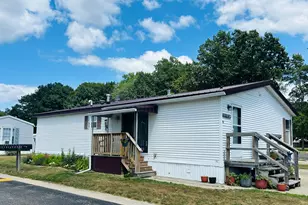 1219 Royal Dr, Fremont, MI 49412 - Photo 4
