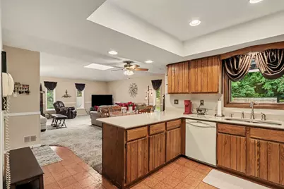 1604 W Kilgore Road, Kalamazoo, MI 49008 - Photo 8
