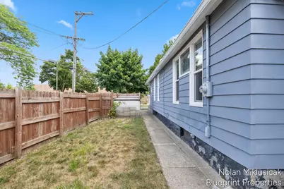 1147 Jennette Avenue NW, Grand Rapids, MI 49504 - Photo 24