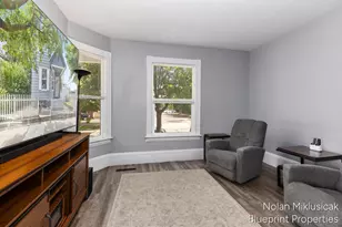 1147 Jennette Ave NW, Grand Rapids, MI 49504 - Photo 4