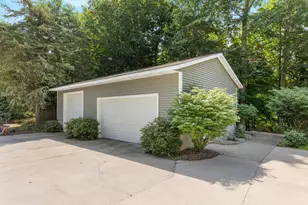343 Eugene Ave, Muskegon, MI 49441 - Photo 8