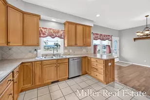 1028 Old Barn Rd, Freeport, MI 49325 - Photo 4