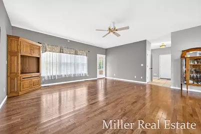 1028 Old Barn Road, Freeport, MI 49325 - Photo 10