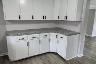 436 E Marshall St, Hastings, MI 49058 - Photo 8