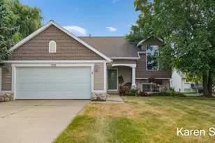 7792 West Side Dr, Hudsonville, MI 49426 - Photo 2