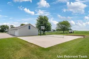 2807 8th Ave SW, Byron Center, MI 49315 - Photo 10