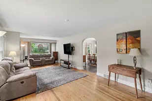 214 W Hamilton Ln, Battle Creek, MI 49015 - Photo 4