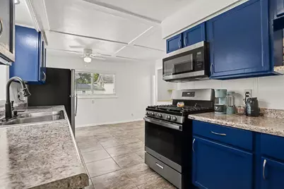 732 E Green Street, Marshall, MI 49068 - Photo 12