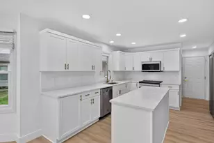13500 Cambridge Ct, Plymouth, MI 48170 - Photo 20