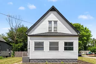 332 E Michigan Ave, Three Rivers, MI 49093 - Photo 2