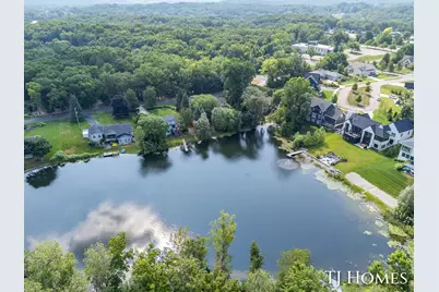 2215 Maguire Avenue NE, Grand Rapids, MI 49525 - Photo 38