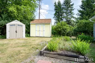2215 Maguire Ave NE, Grand Rapids, MI 49525 - Photo 30