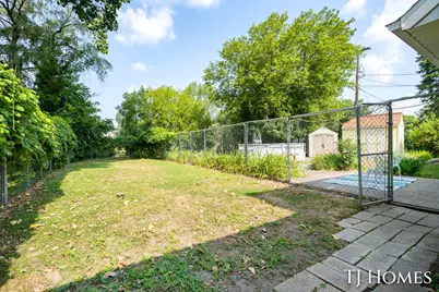 2215 Maguire Avenue NE, Grand Rapids, MI 49525 - Photo 32