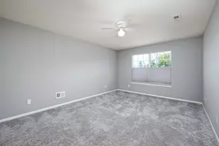 9621 Lakeside Dr, Ypsilanti, MI 48197 - Photo 16