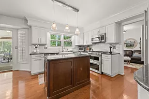 12072 Pembrooke Cir, South Lyon, MI 48178 - Photo 18