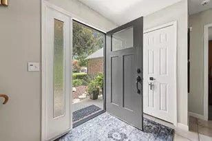12072 Pembrooke Cir, South Lyon, MI 48178 - Photo 10