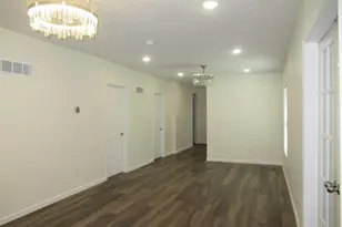 22 N Wabash Ave, Battle Creek, MI 49017 - Photo 8