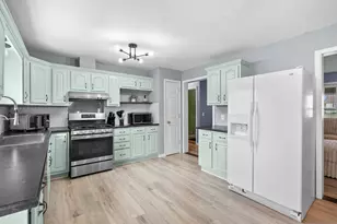1138 Wintercherry Ln, Vicksburg, MI 49097 - Photo 10