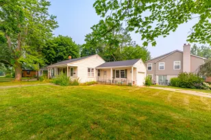 2505 Boston St SE, Grand Rapids, MI 49506 - Photo 2