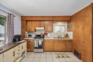 852 Leonard St NE, Grand Rapids, MI 49503 - Photo 8