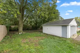 852 Leonard St NE, Grand Rapids, MI 49503 - Photo 20