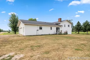 2637 17 Mile Rd, Kent City, MI 49330 - Photo 28