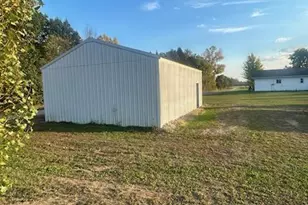 2637 17 Mile Rd, Kent City, MI 49330 - Photo 32