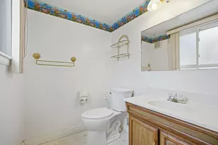 30701 Ventura St, Southfield, MI 48076 - Photo 16