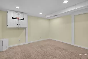 1236 Benjamin Ave SE, Grand Rapids, MI 49506 - Photo 38