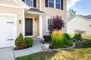635 Rockway Dr, Linden, MI 48451 - Photo 4