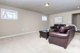 635 Rockway Dr, Linden, MI 48451 - Photo 12