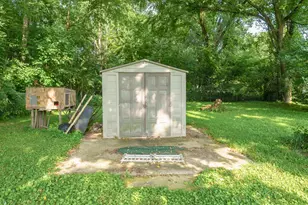 136 Charleston Ave, Battle Creek, MI 49037 - Photo 24